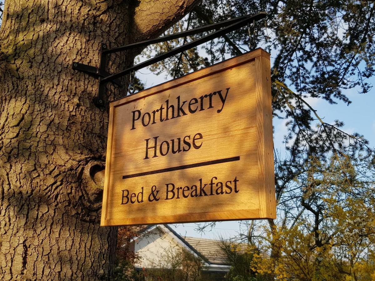 Porthkerry House Bed And Breakfast Little Budworth Eksteriør bilde